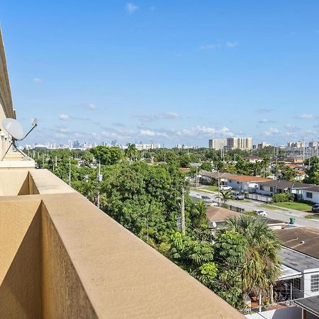 Airport Getaway Leilighet Miami Eksteriør bilde